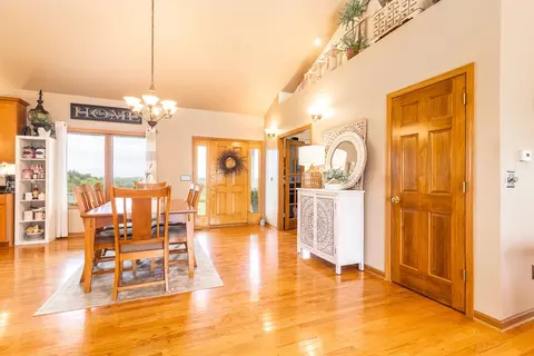 14539 Saunders Rd, Pecatonica, IL 61063 photo 5