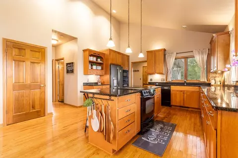 14539 Saunders Rd, Pecatonica, IL 61063 photo 7