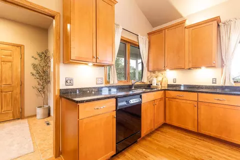 14539 Saunders Rd, Pecatonica, IL 61063 photo 12