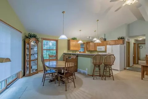 5-236 Heathcliff, Lanark, IL 61046 photo 4