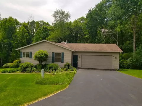 5-236 Heathcliff, Lanark, IL 61046 photo 2