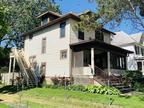 20 E Jefferson, Freeport, IL 61032 photo 2