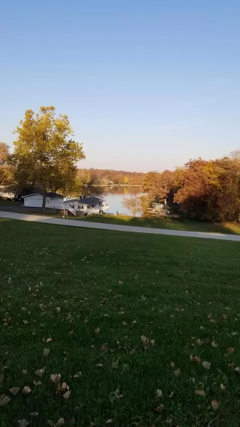 1966 Baintree, Lake Summerset, IL 61019 photo 2
