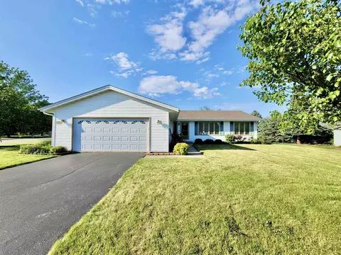 6498 Sutter Dr, Roscoe, IL 61073 photo 1