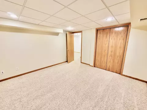 6498 Sutter Dr, Roscoe, IL 61073 photo 15