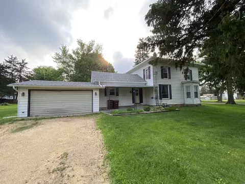 720 E Franklin St, Lanark, IL 61046 photo 3