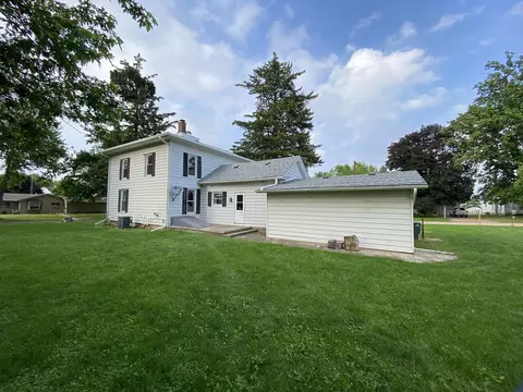 720 E Franklin St, Lanark, IL 61046 photo 4