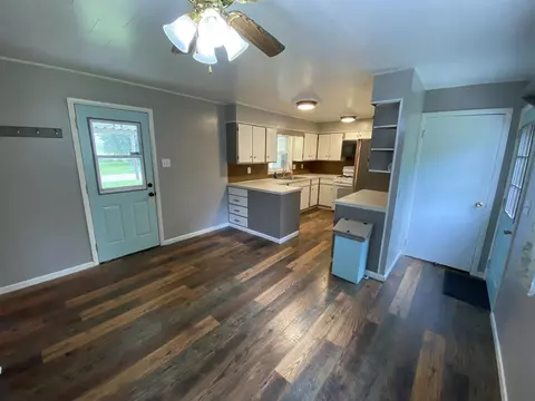 720 E Franklin St, Lanark, IL 61046 photo 5