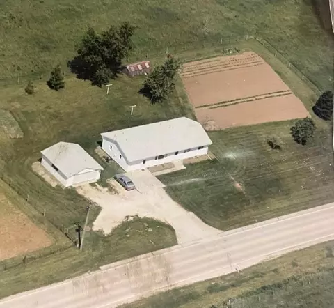7170 N Mt Morris Rd, Leaf River, IL 61047 photo 1