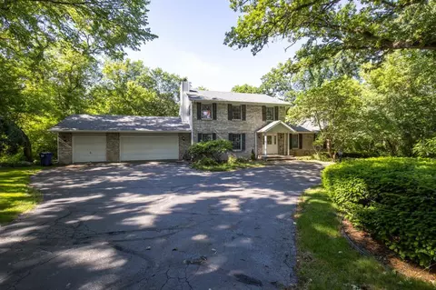 6665 Westgate Ct, Roscoe, IL 61073 photo 2