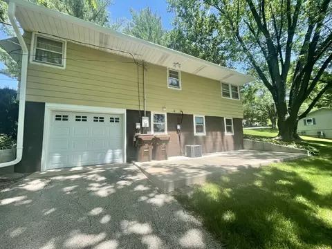 401 E Silk St, Mount Carroll, IL 61053 photo 15