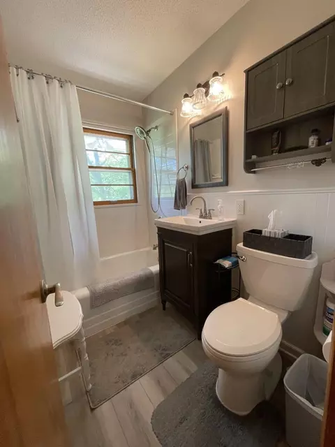 401 E Silk St, Mount Carroll, IL 61053 photo 6