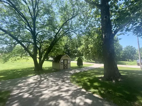 401 E Silk St, Mount Carroll, IL 61053 photo 17
