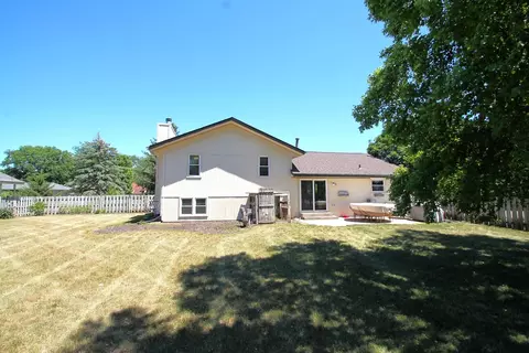 4017 Montclair Rd, Roscoe, IL 61073 photo 3
