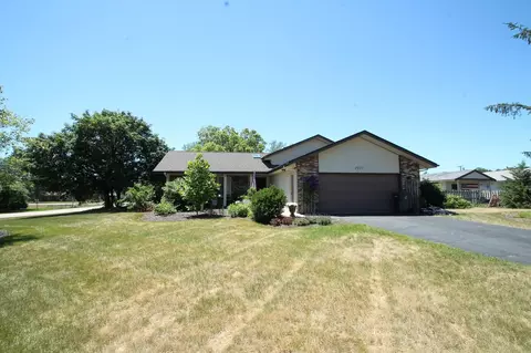 4017 Montclair Rd, Roscoe, IL 61073 photo 1