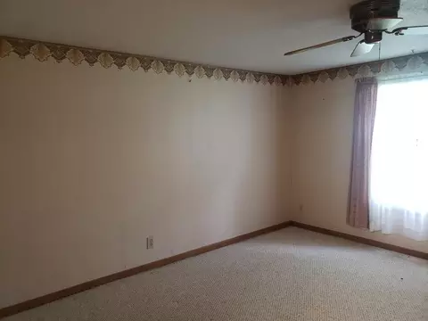 113 Fieldcrest Dr, Freeport, IL 61032 photo 11