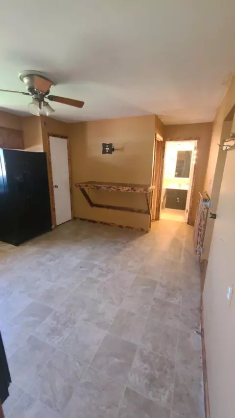 718 W Ringold, Freeport, IL 61032 photo 7