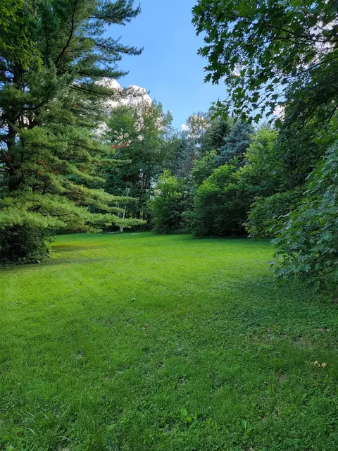 8357 Crockett Rd, Roscoe, IL 61073 photo 2