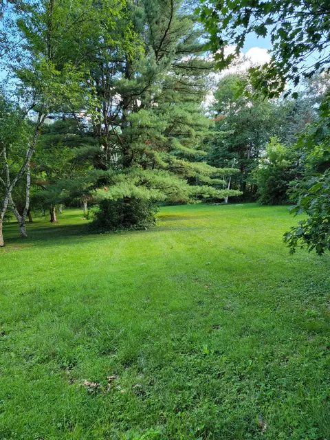 8357 Crockett Rd, Roscoe, IL 61073 photo 3