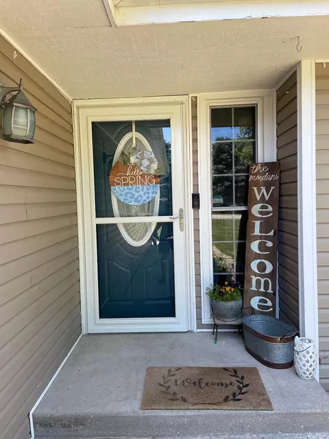 9696 Smoke Tree Ln, Roscoe, IL 61073 photo 3