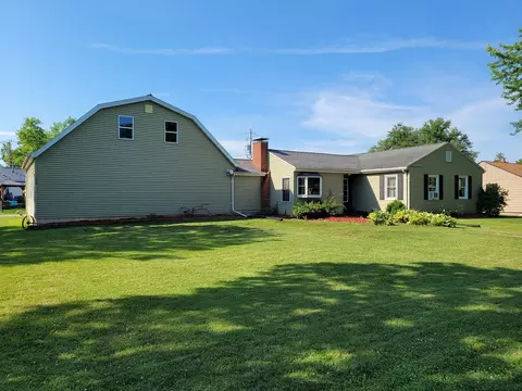 1720 Virginia Ave, Savanna, IL 61074