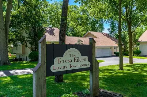 317 E 6th St, Pecatonica, IL 61063 photo 2