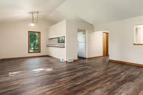 317 E 6th St, Pecatonica, IL 61063 photo 10