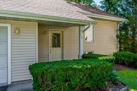 317 E 6th St, Pecatonica, IL 61063 photo 5