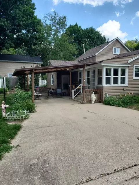 225 W 4th St, Pecatonica, IL 61063 photo 10