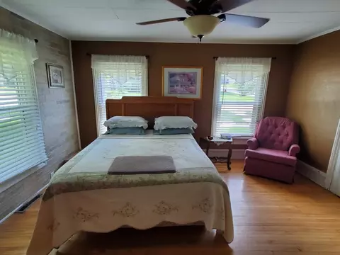 225 W 4th St, Pecatonica, IL 61063 photo 7