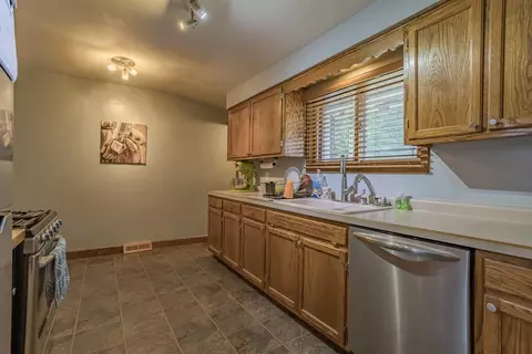145 E Yost Dr, Beloit, WI 53511 photo 16