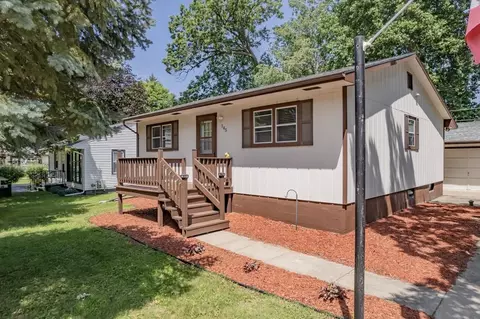 145 E Yost Dr, Beloit, WI 53511 photo 1