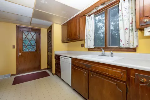 545 Baintree, Lake Summerset, IL 61019 photo 11