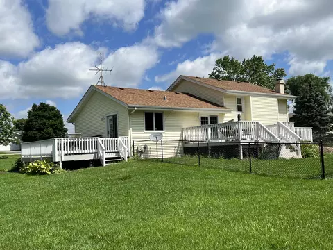 6285 Upper Ridge Way, Roscoe, IL 61073 photo 3