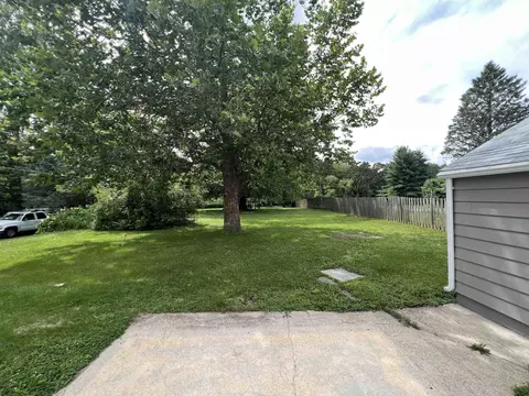 1602 S Demeter Dr, Freeport, IL 61032 photo 39