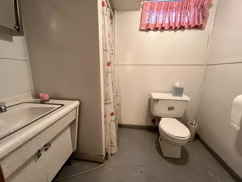310 N Wooster St, Capron, IL 61012 photo 15