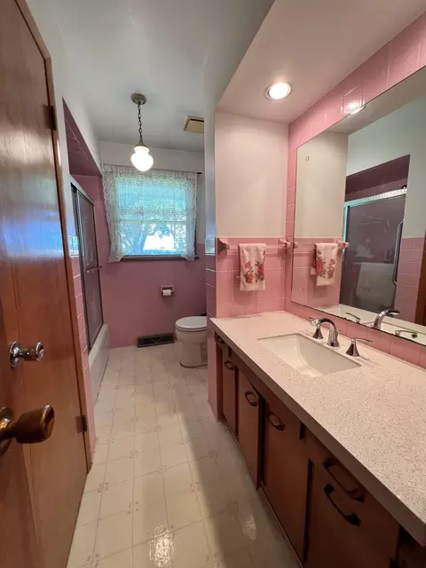 310 N Wooster St, Capron, IL 61012 photo 13