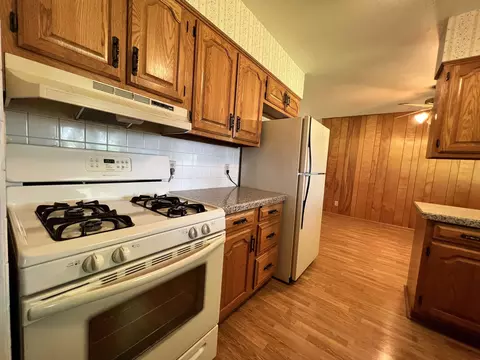 310 N Wooster St, Capron, IL 61012 photo 8