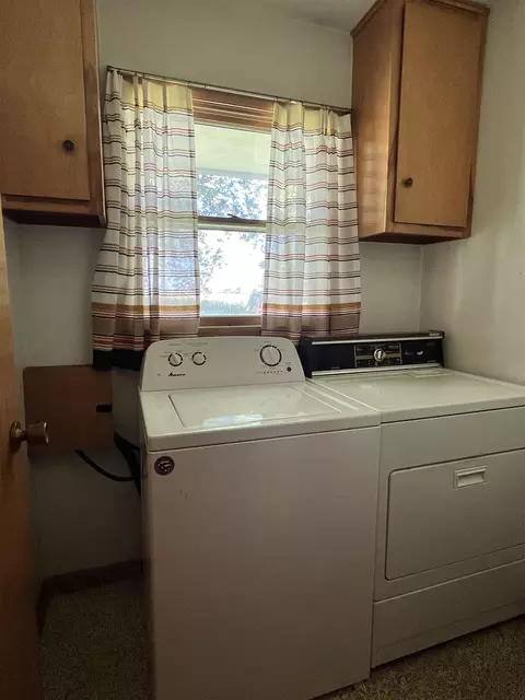 310 N Wooster St, Capron, IL 61012 photo 9