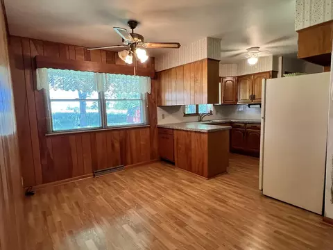 310 N Wooster St, Capron, IL 61012 photo 5