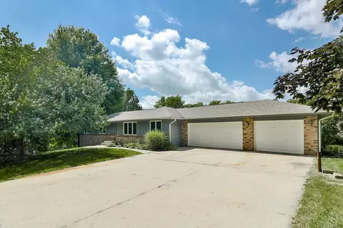 11012 Pheasant Run Ln, Roscoe, IL 61073 photo 4