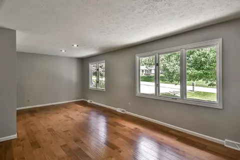 11012 Pheasant Run Ln, Roscoe, IL 61073 photo 12