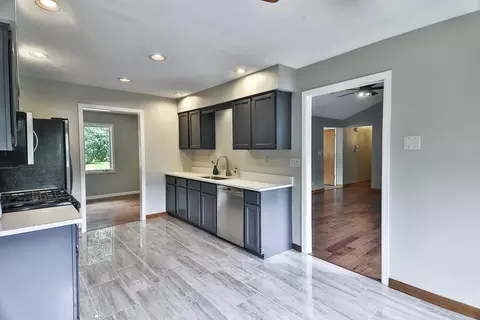 11012 Pheasant Run Ln, Roscoe, IL 61073 photo 15