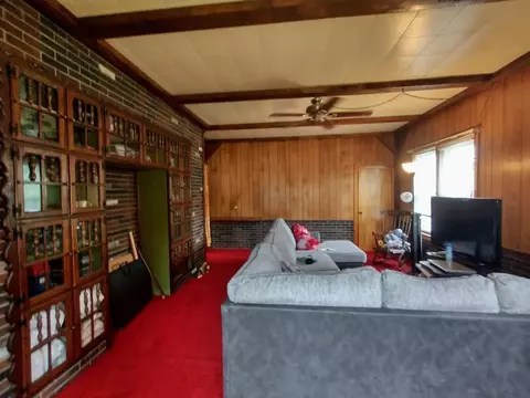 1410 W 2nd St, Dixon, IL 61021 photo 8