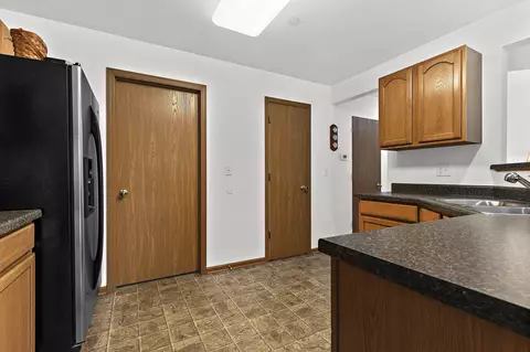 9118 Romeldale Ln, Roscoe, IL 61073 photo 8