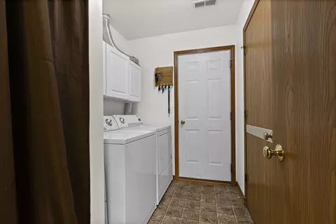 9118 Romeldale Ln, Roscoe, IL 61073 photo 9