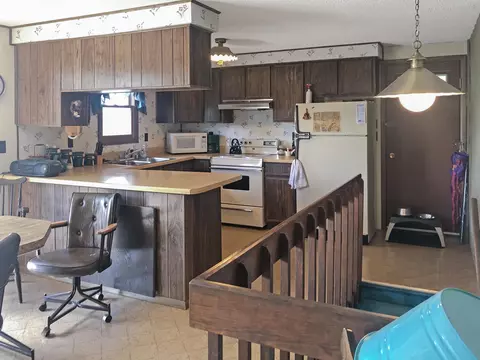 4-163 Beachcomer, Lanark, IL 61046 photo 7