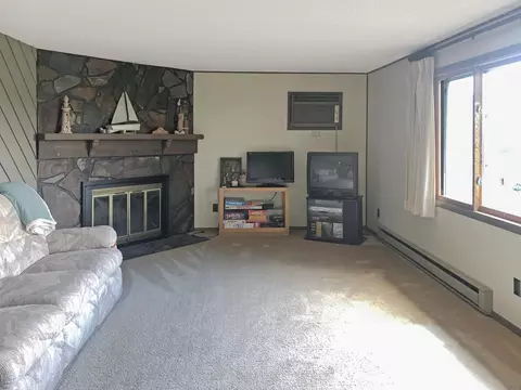 4-163 Beachcomer, Lanark, IL 61046 photo 2