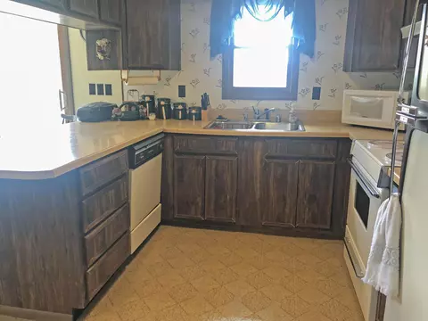 4-163 Beachcomer, Lanark, IL 61046 photo 8