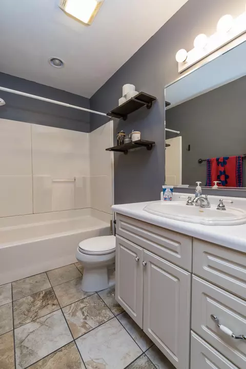 513 Baintree, Lake Summerset, IL 61019 photo 28